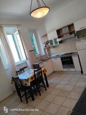 Casa vicino agli imbarchi con parcheggio privato